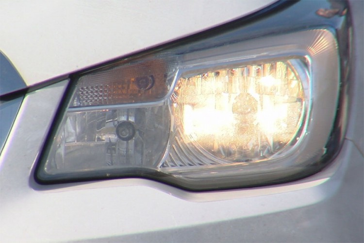 Dnevna svjetla na autima korisna, ali kriju jedan rizik