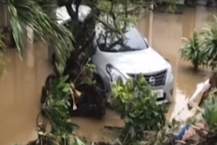 Tajfun naletio na Filipine, 16 mrtvih