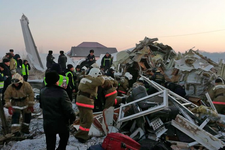 Srušio se putnički avion u Kazahstanu, broje mrtve
