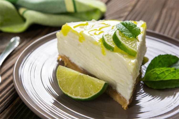 Kombinacija smišljena u raju: Torta od sira i džin tonik