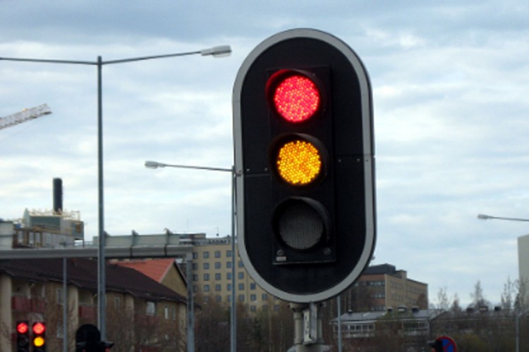 Zaustavljanje auta na semaforu