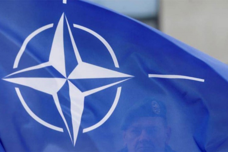 NATO izmiješta dio osoblja u Iraku