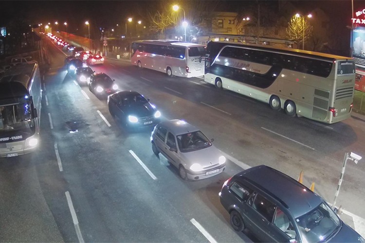 Pojačana frekvencija vozila na prelazu Gradiška