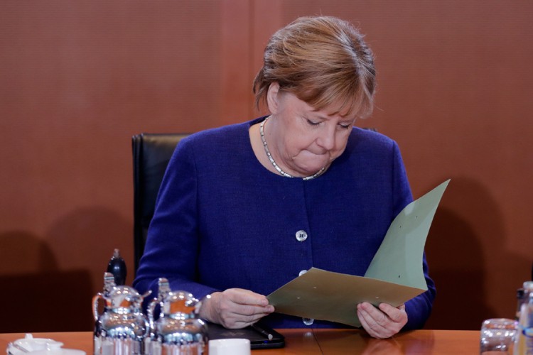 Sastanak Merkelove i Putina u subotu