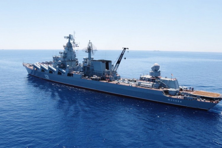 "Američki razarač izveo manevar kako bi presjekao kurs ruskog broda"