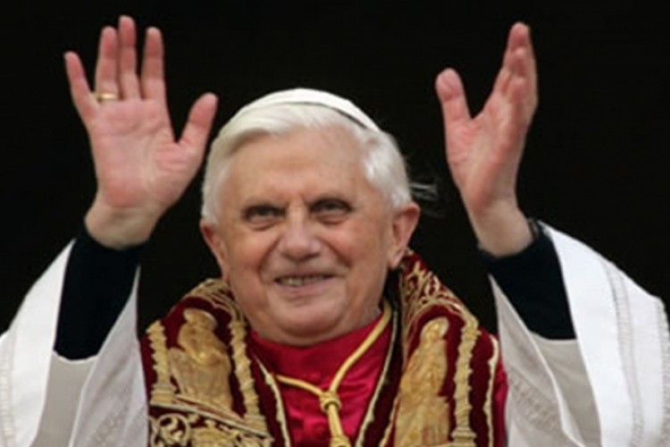 Bivši papa Benedikt odustaje od sporne knjige