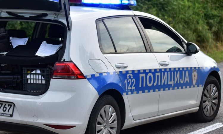 Policajac sletio autom kod Kneževa, poginuo tinejdžer iz Banjaluke