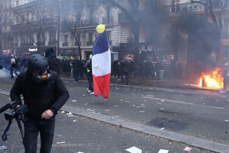Na proteste u Francuskoj izašlo 187.000 ljudi