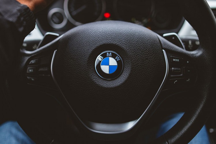 Vozači BMW-a imaju najviše kazni tokom godine u Velikoj Britaniji