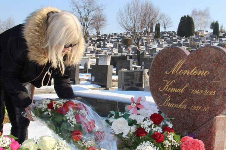 Godišnjica smrti Kemala Montena, položeno cvijeće na grob