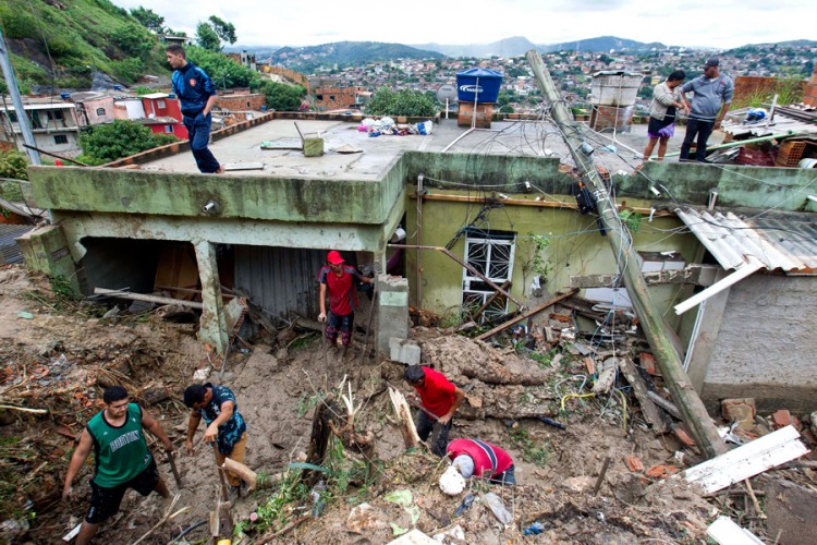 Kiše, poplave i klizišta u Brazilu, 37 osoba nastradalo