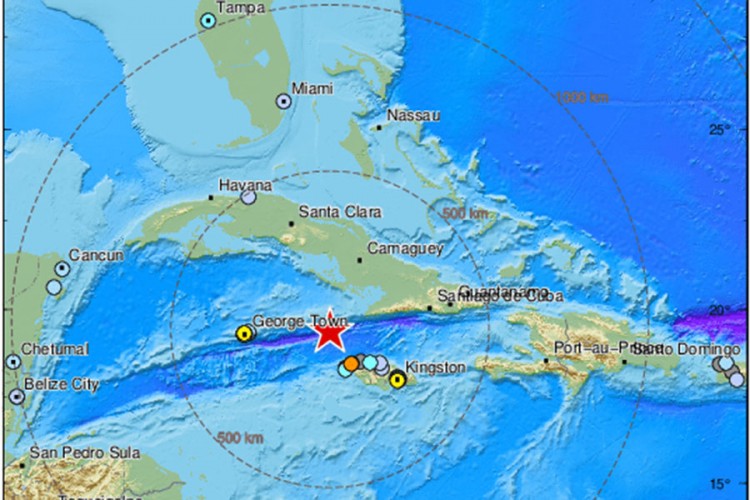 Jak zemljotres pogodio Karibe: Izdato upozorenje o cunamiju