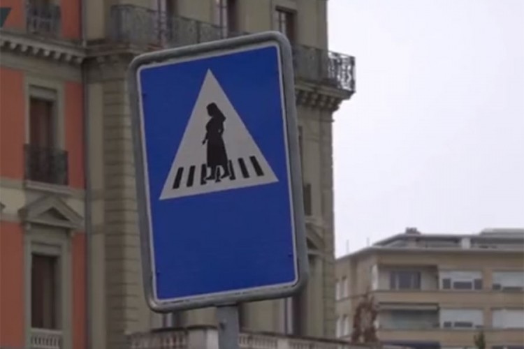U Ženevi na saobraćajnim znakovima osvanule žene