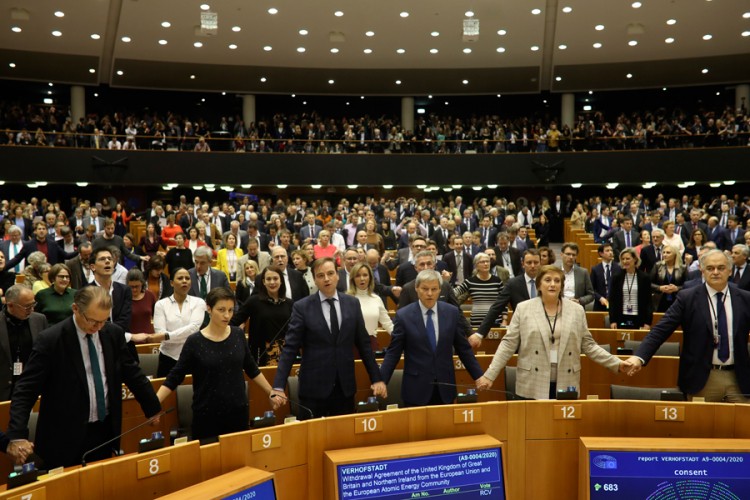 Evropski parlament odobrio Sporazum o Brexitu