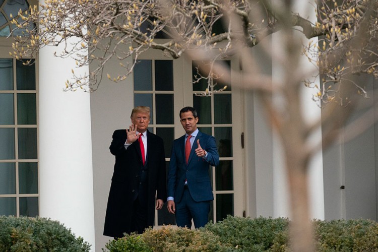 Tramp i Guaido se sastali u Bijeloj kući