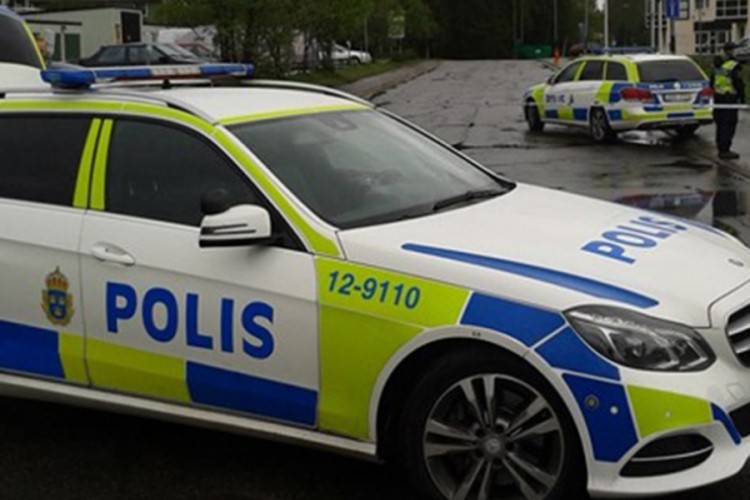 Švedskoj vojsci ukradena dva vozila teška skoro sedam tona