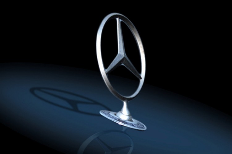 Na prodaju Mercedes iz 1991. sa pređenih samo 378 kilometara