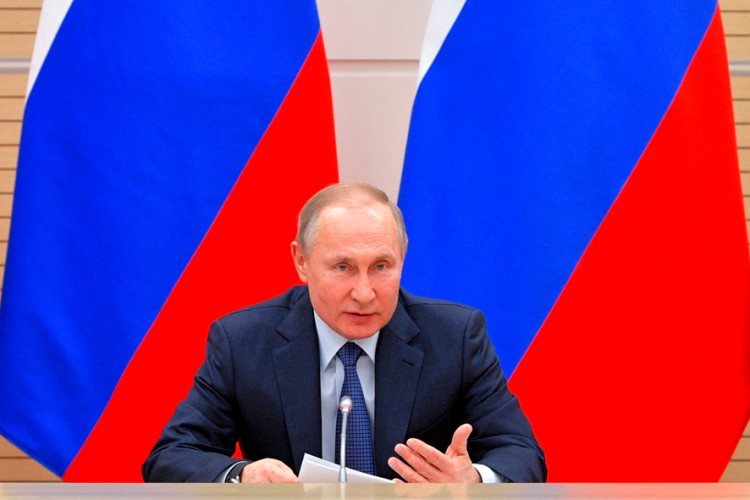 Putin: Dok sam ja predsjednik, roditelji će se zvati mama i tata