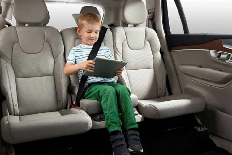 Djeca u automobilu - koja su pravila za bezbjednu vožnju?
