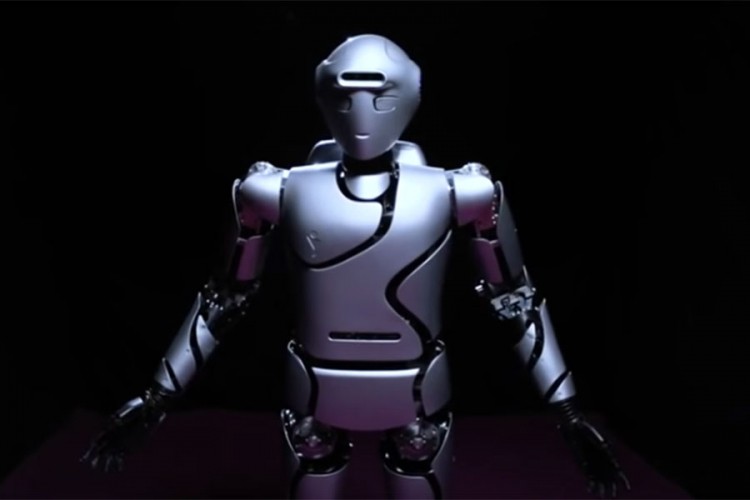 Iran predstavio najnaprednijeg humanoidnog robota do sada