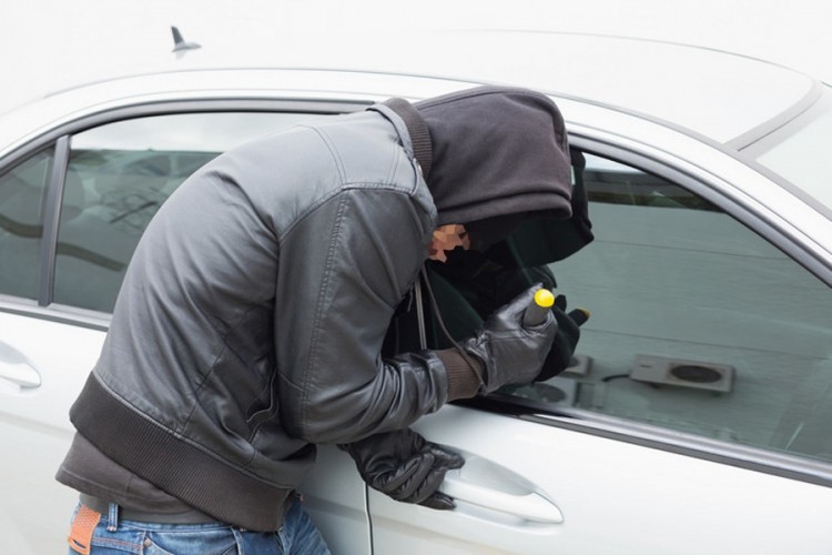 Pet načina da sačuvate svoj auto od lopova