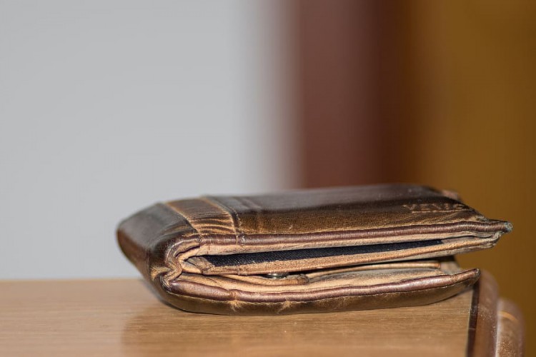 Našao novčanik na klupi i vratio vlasniku: Šta će mi ono što nije moje