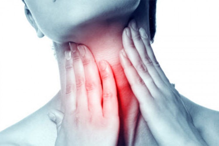 Tri prirodna načina da otklonite bolove u grlu
