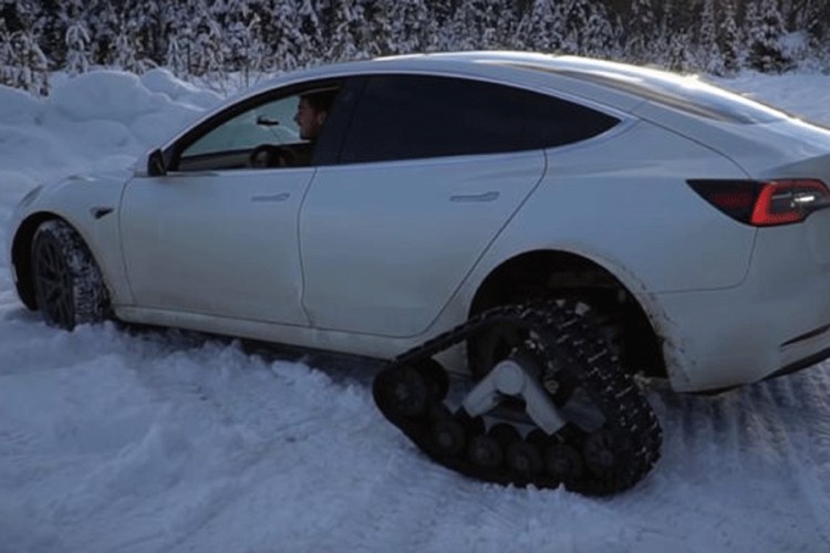 Šta je modifikovani auto na struju u stanju da uradi na snijegu?