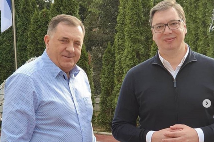 Neformalan susret Vučića i Dodika