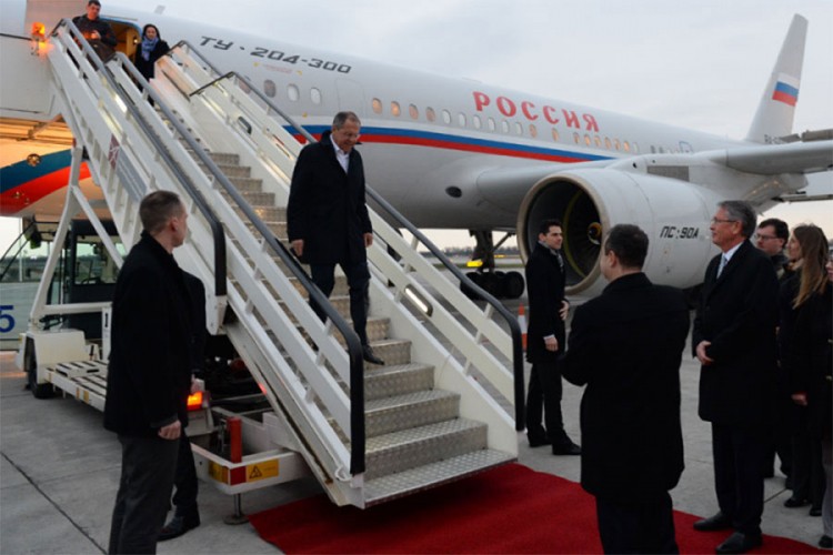 Lavrov u Beogradu na godišnjicu NATO agresije