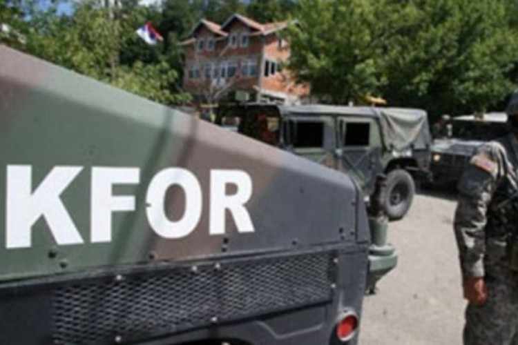 Vulin: Srbija se oštro protivi smanjenju snaga KFOR-a na KiM