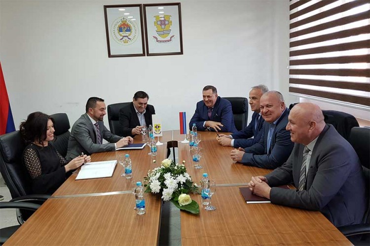 Počeo sastanak Jerinića i Panića, prisustvuje Dodik