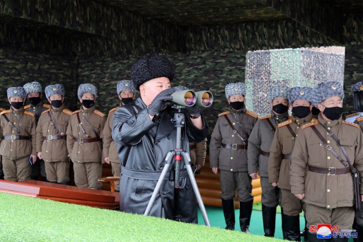 Pjongjang ispalio dva projektila