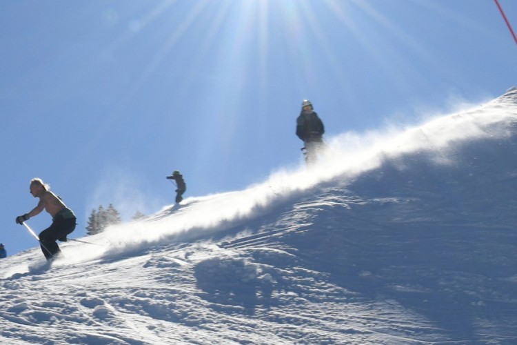 Skijanje u martu na Jahorini za 12 eura po danu