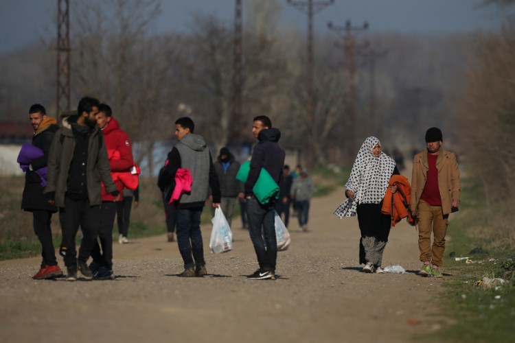EU daje po 2.000 evra migrantima u Grčkoj da se vrate kući