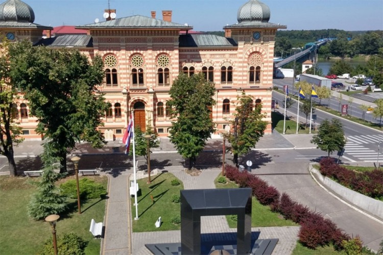 U Brčkom se obustavlja gradski prevoz, zabrana rada ugostiteljskim objektima