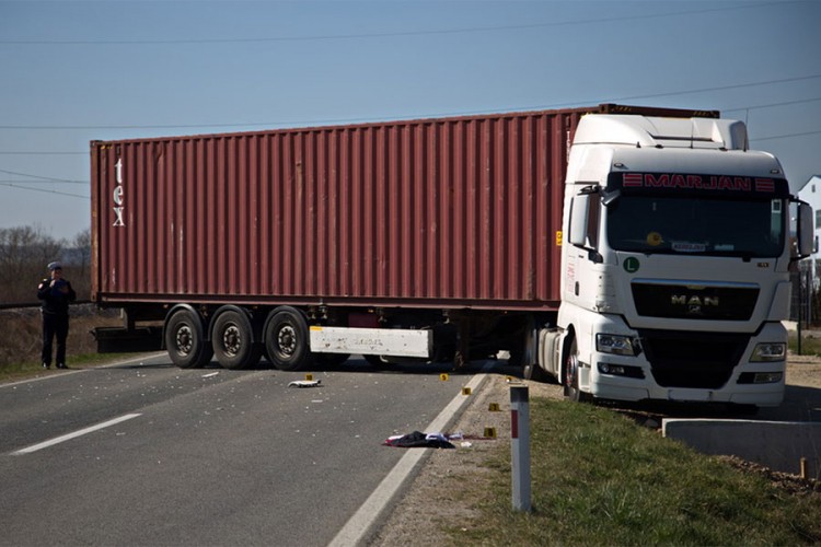 Kamion usmrtio pješaka kod Prijedora