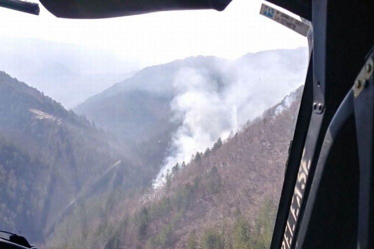 Bjeljac: Požar na području Drvara se proširio