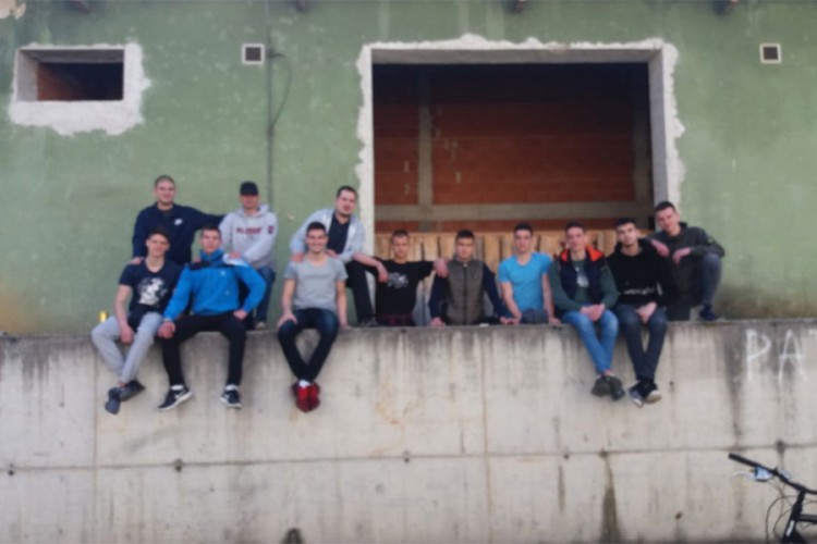 Dvadeset mladih iz Novog Grada humanošću i volonterski pomažu starijima