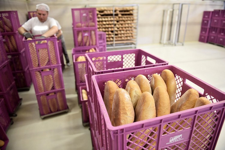 Dragstori i pekare u Banjaluci rade do 18 časova