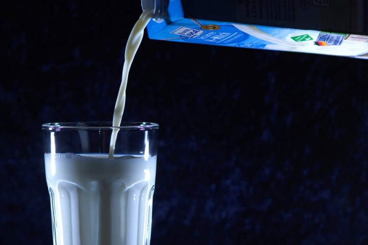 Virus korona izazvao pad cijene mlijeka u Njemačkoj
