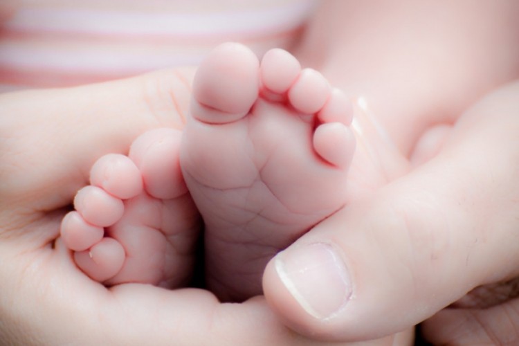 Žena zaražena virusom korona u Rimu rodila zdravu bebu