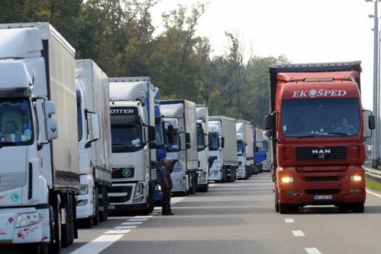 Šeranić: Za vozače kamiona kućna izolacija, za putnike karantin