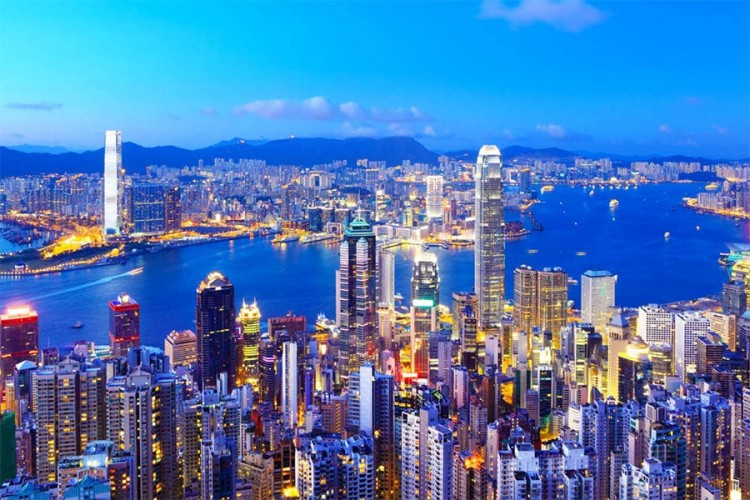 Maloprodaja u Hongkongu opala za rekordnih 44 odsto u februaru