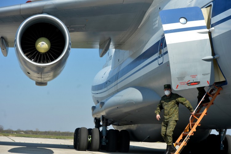 Stiglo svih 11 ruskih aviona u Srbiju s medicinskom opremom iz Rusije