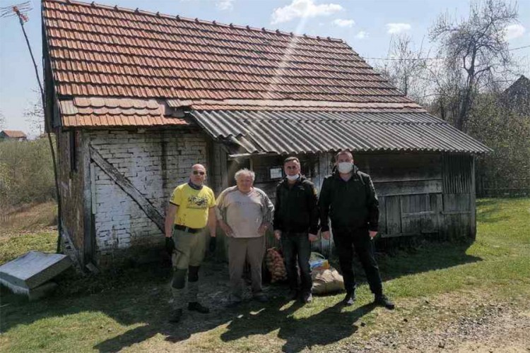 Članovi off road kluba "Kozara" pomažu ugroženim sugrađanima