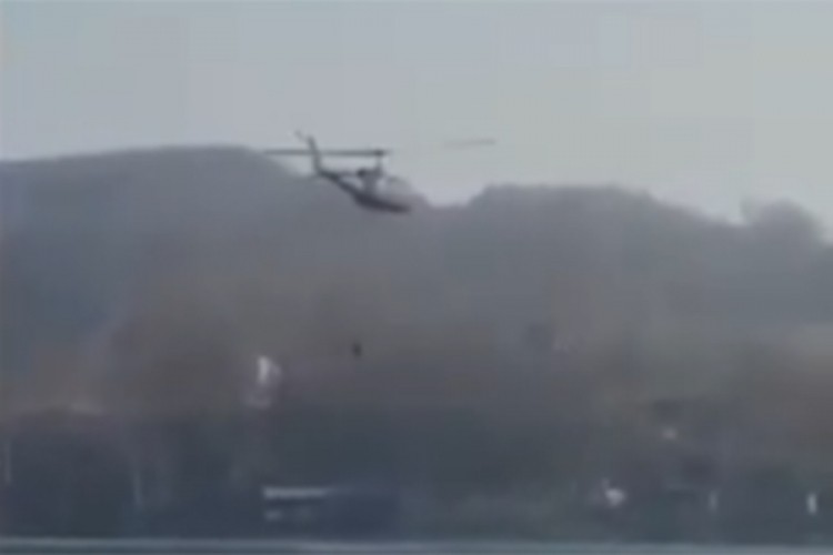 Helikopter  angažovan na gašenju požara na području Tuzle