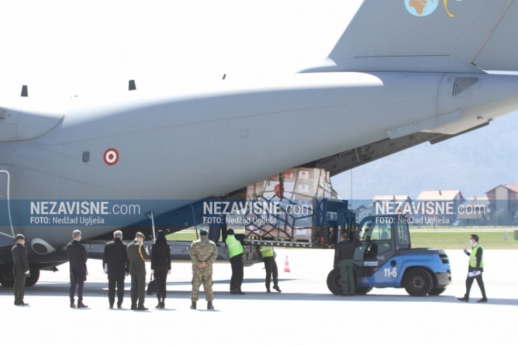 Avion s medicinskom pomoći iz Turske sletio u BiH