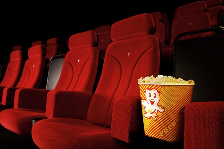 Vlasnici bioskopa započeli novi projekat gledanja filmova iz kuće