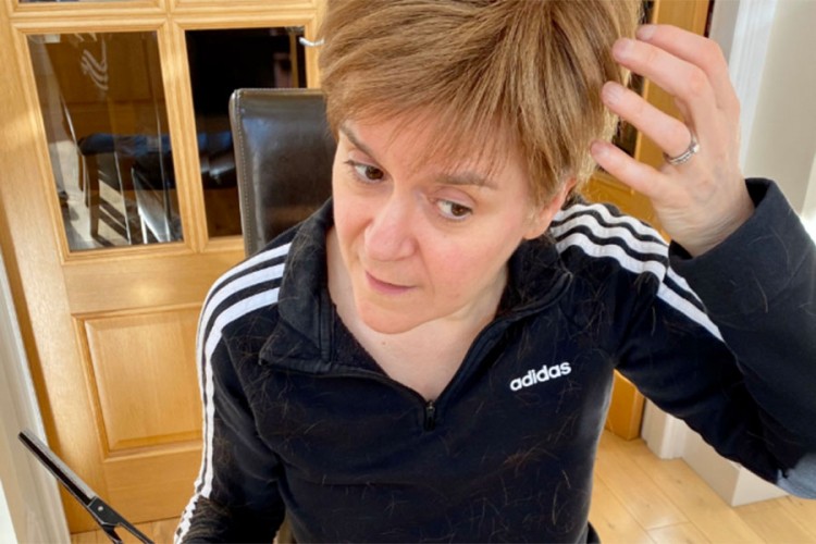 Premijerka Škotske se sama ošišala